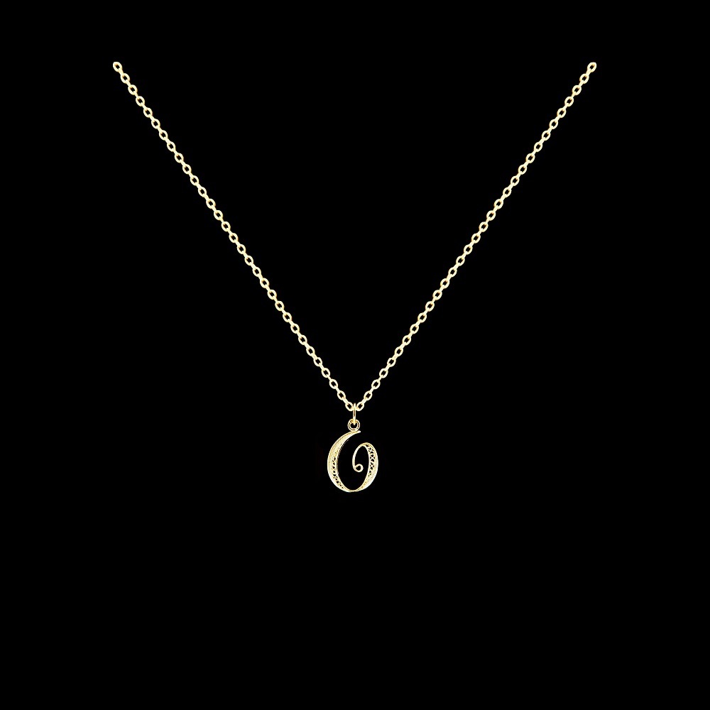 Fio com Letra O em Filigrana.