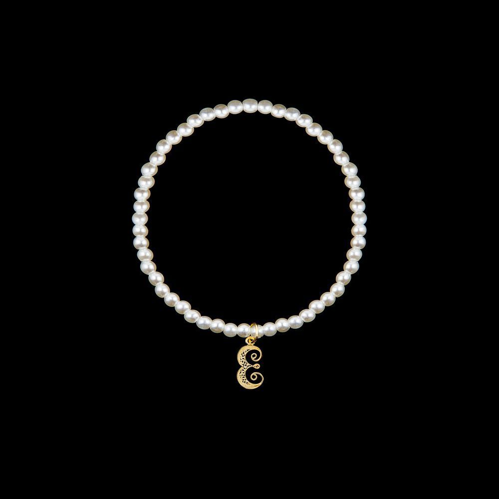 Pulseira com letra E em Filigrana.