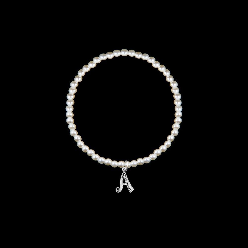 Pulseira com letra A em Filigrana.