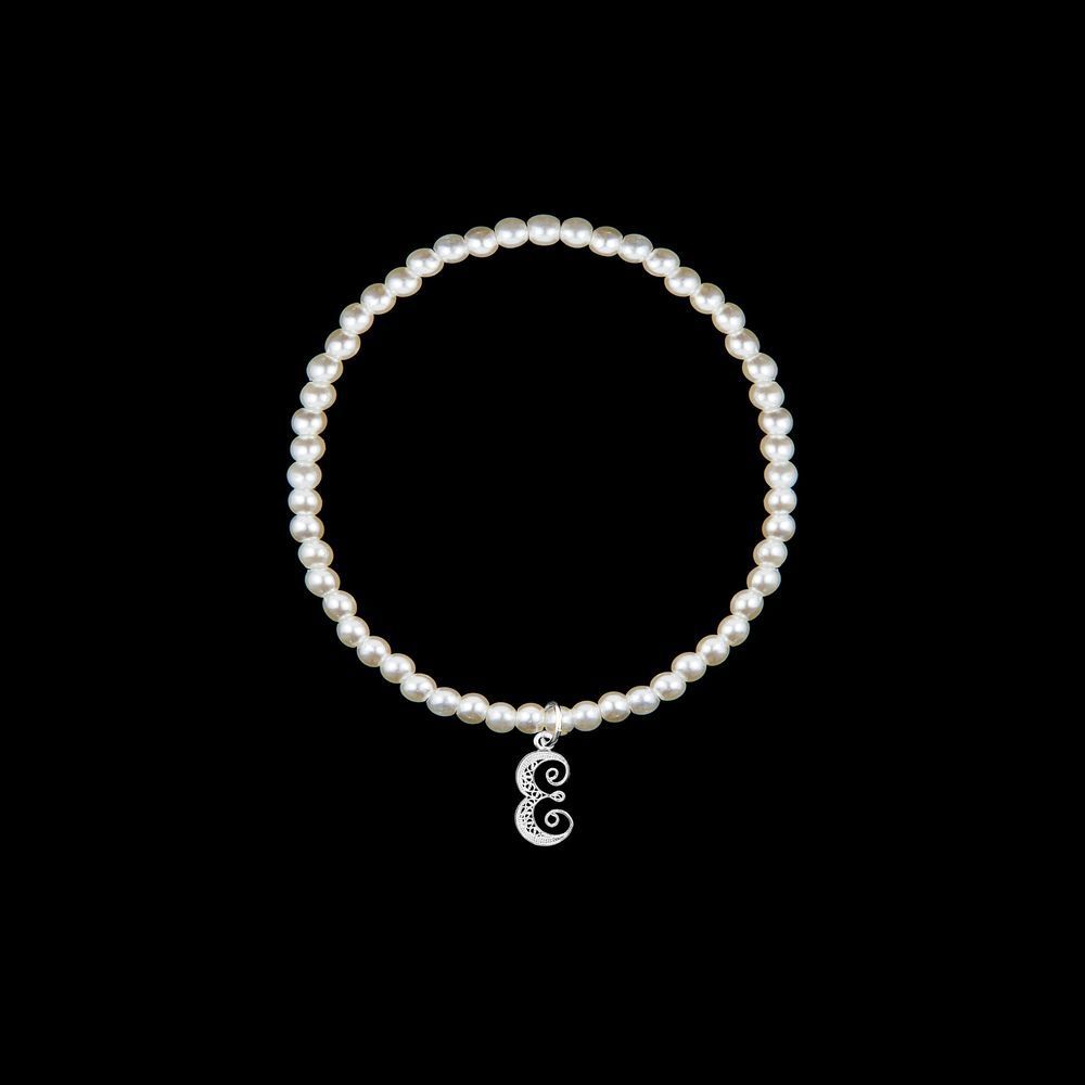 Pulseira com letra E em Filigrana.