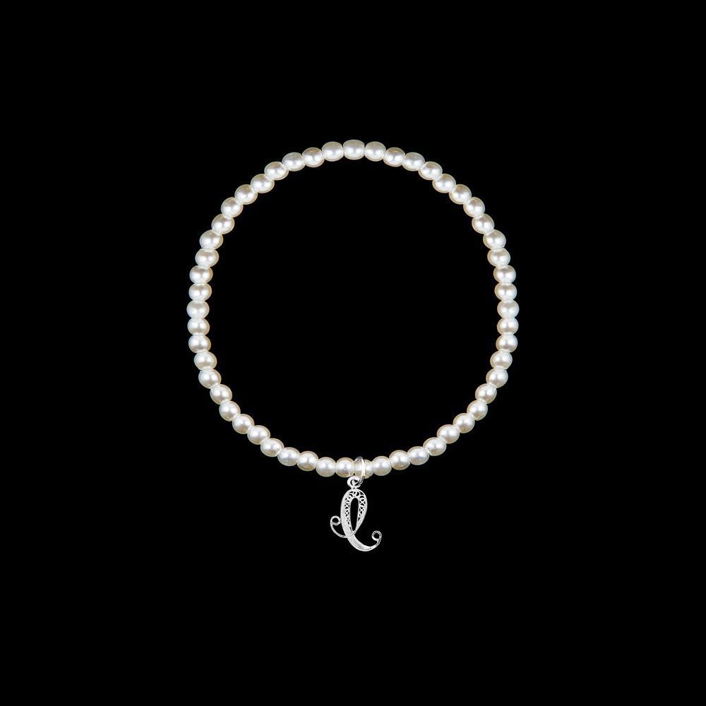 Pulseira com letra C em Filigrana.