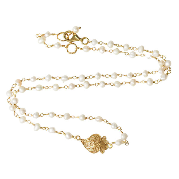 Colar de Pérolas Coração de Viana